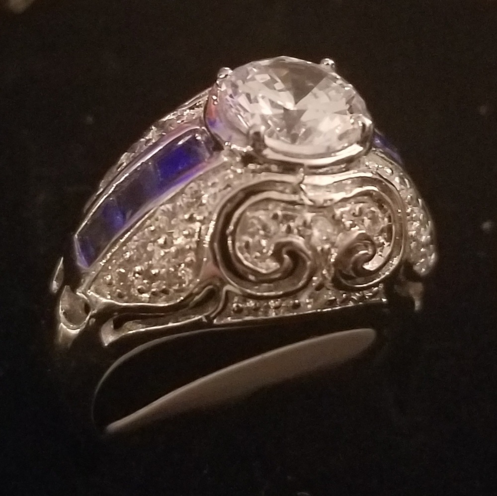 Sterling Silver Blue Saphirre Cocktail Ring Size 6